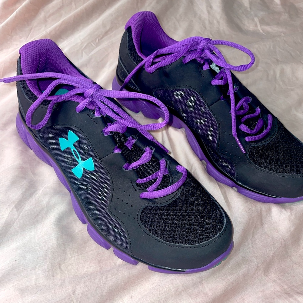 Under Armour Sneakers